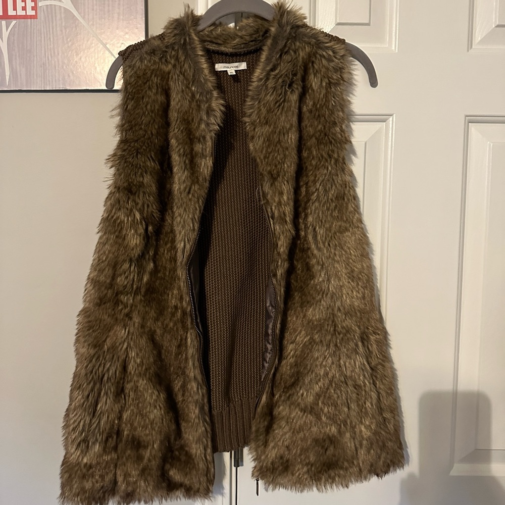 Maurices Brown Vest Faux Fur with sweater material backside. Women’s size XL - Picture 1 of 12